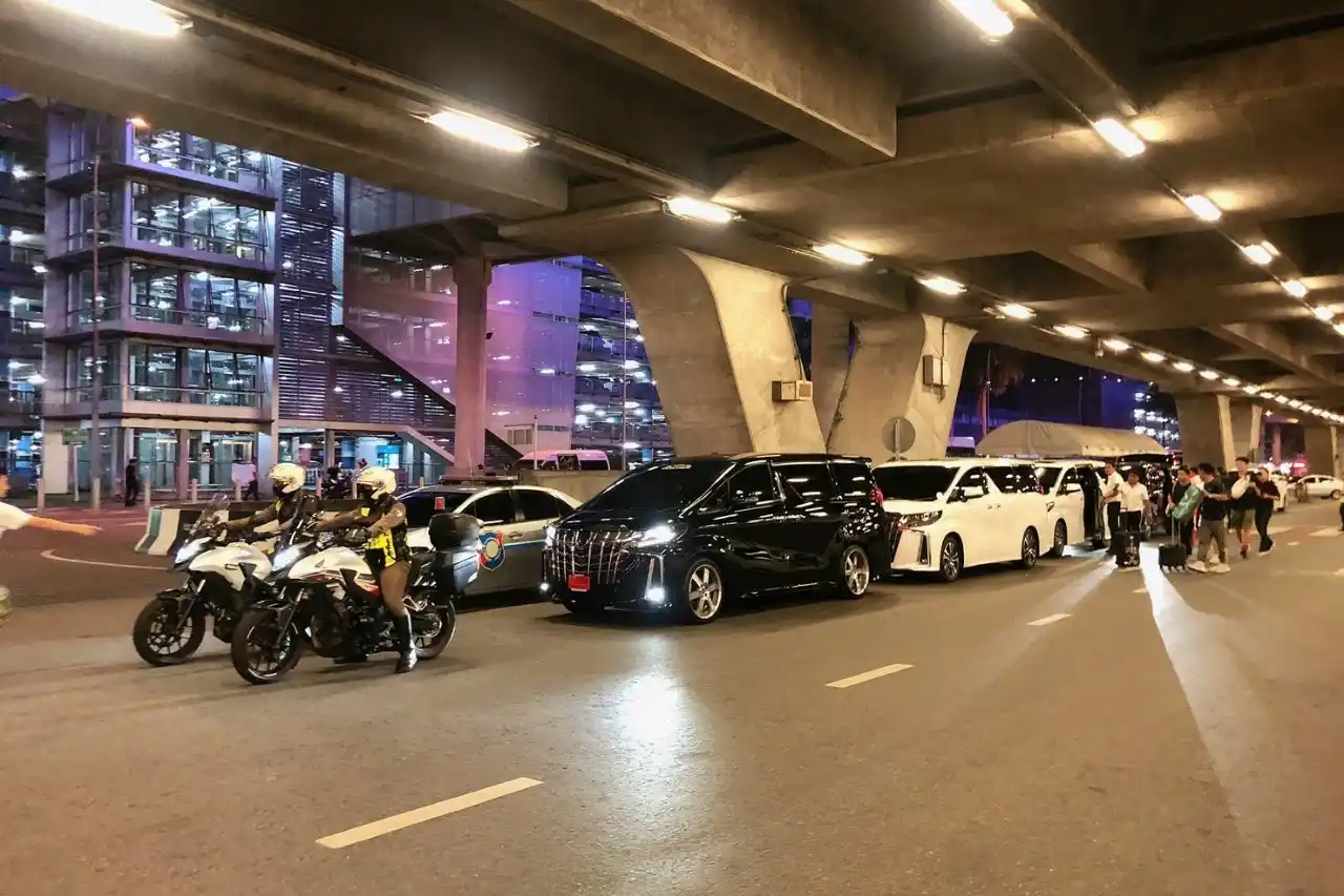 Alphard and Benz