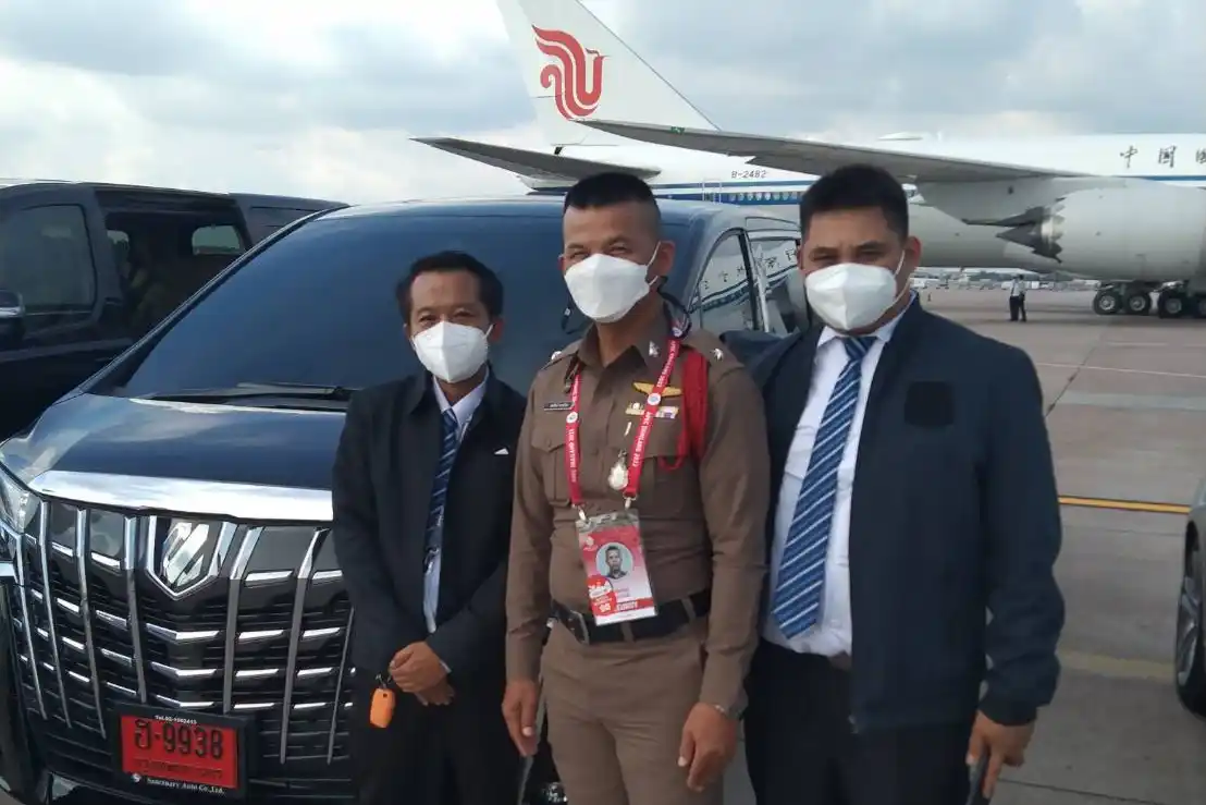 Alphard and Benz