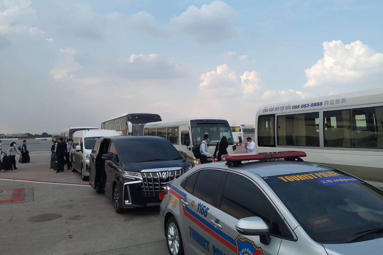 Toyota Alphard and Mercedes Benz E Class