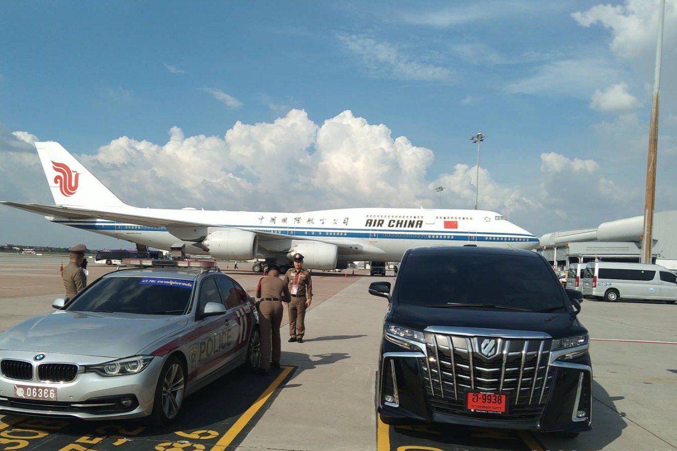 Toyota Alphard and Mercedes Benz E Class