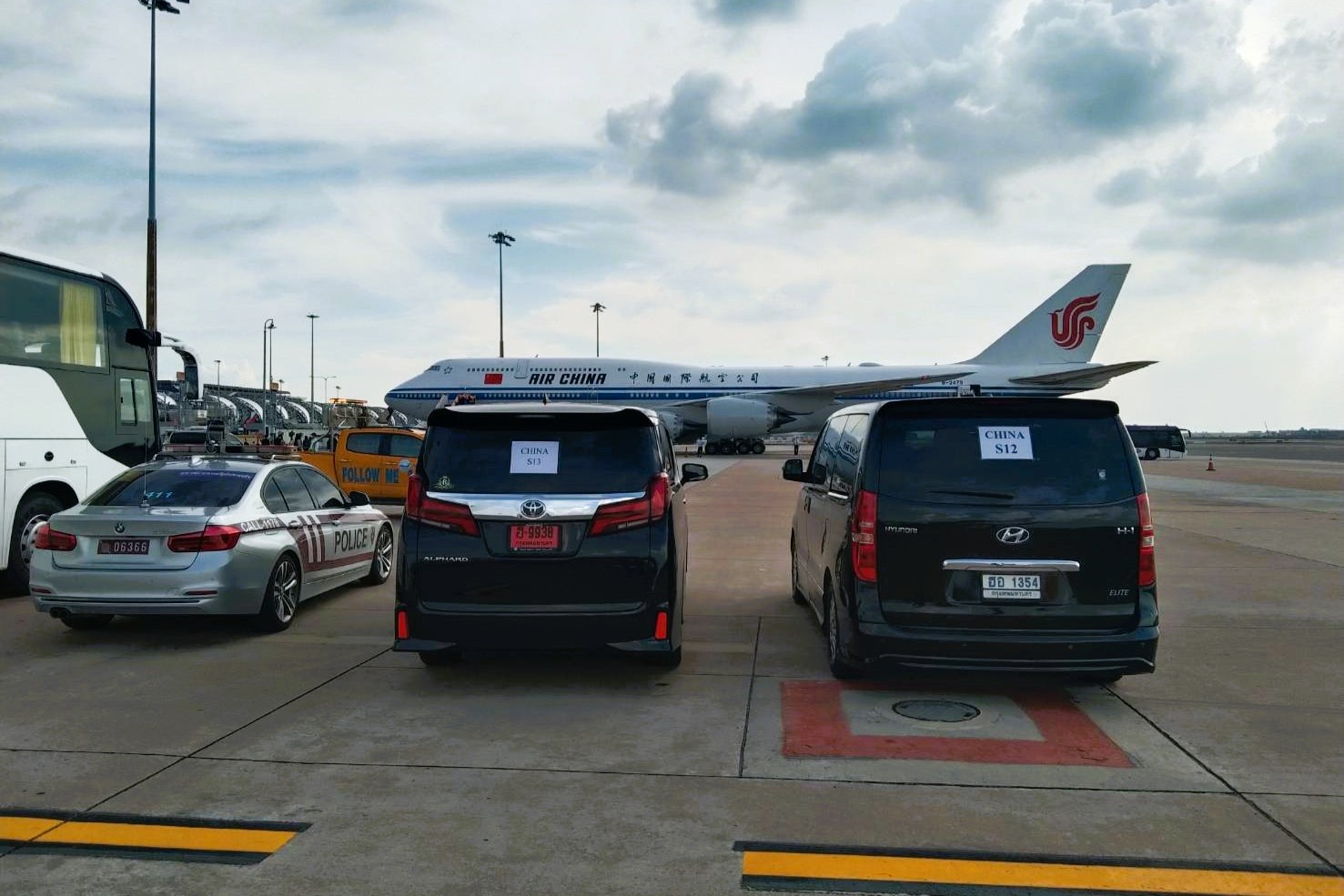 Toyota Alphard and Mercedes Benz E Class