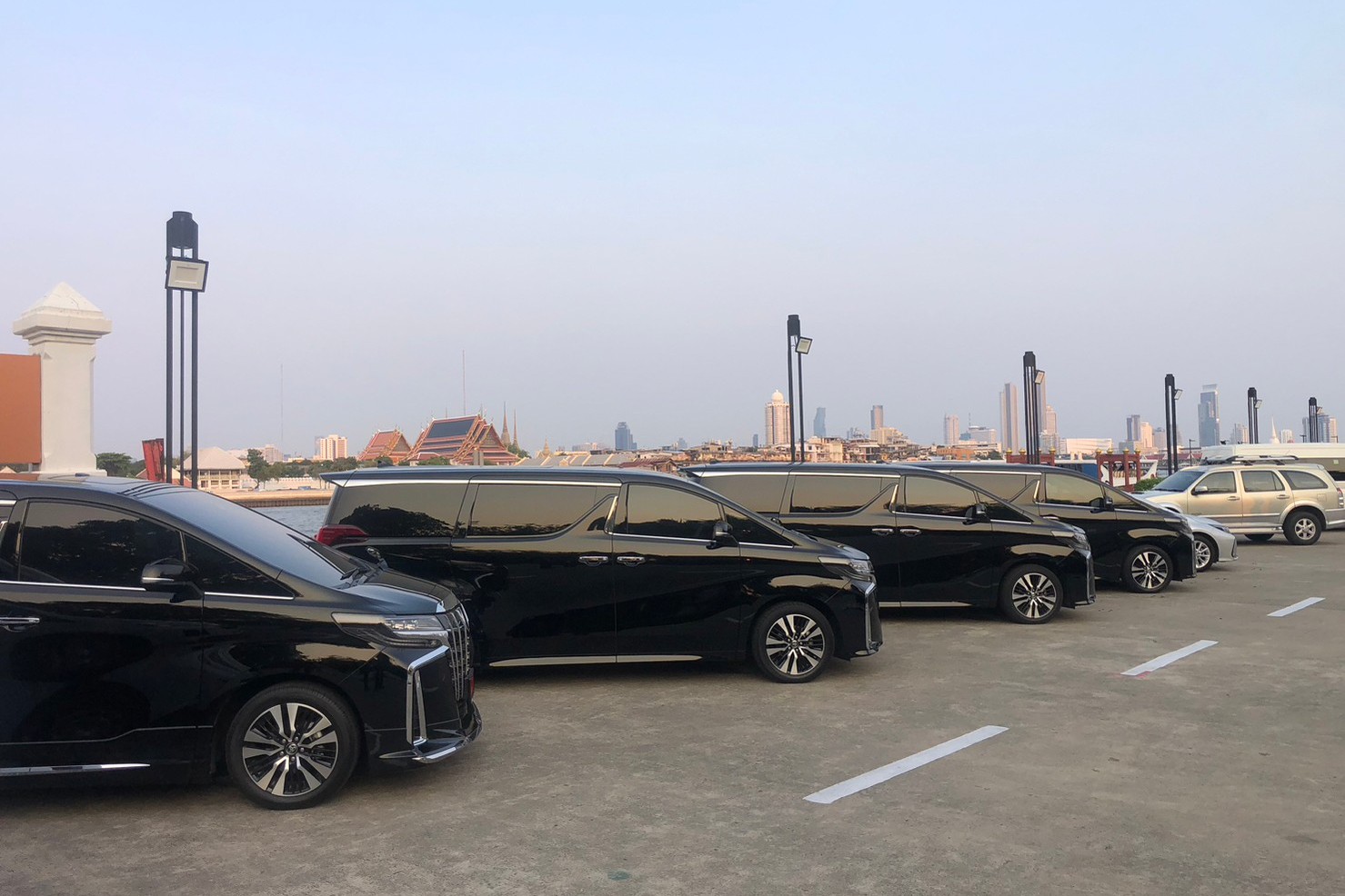 Toyota Alphard and Mercedes Benz E Class